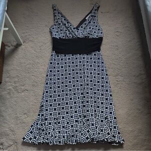 White House Black Market Black White Geometric Patterned Dress Faux Wrap V Neck
